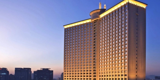 东莞虎门龙泉国际大酒店宴会厅——声光电艺术、百年风味与浪漫的极致交融